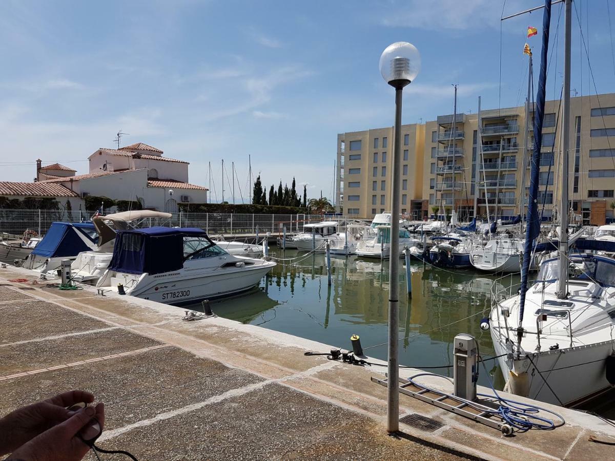 Marina 2 Lägenhet Rosas Exteriör bild